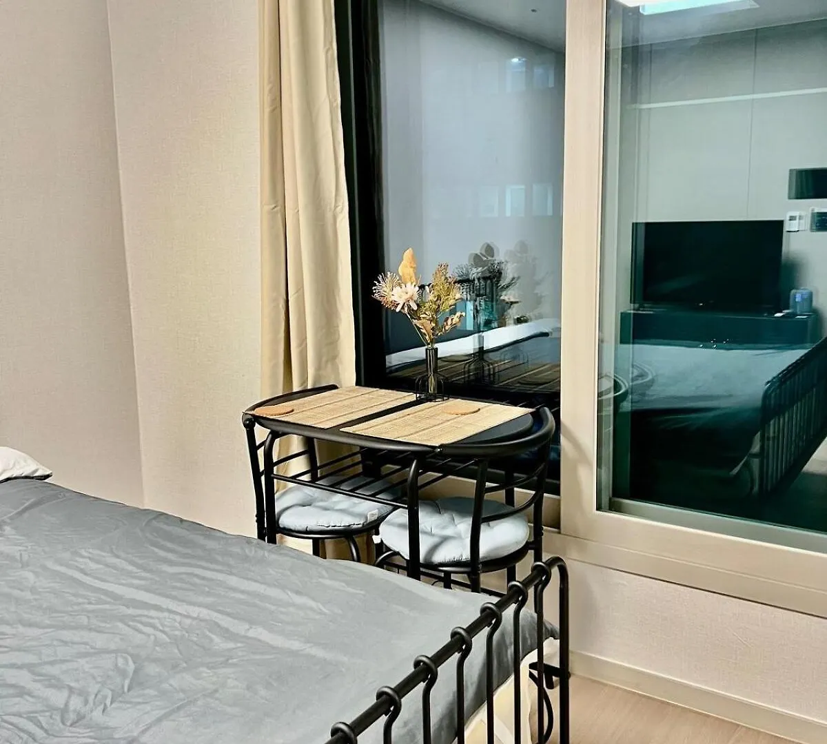 Gwangalli Beach Stylish Accommodation Peaceful Night Pusan