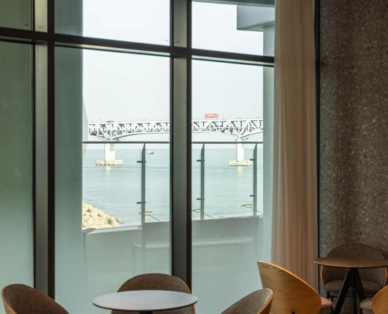 Gwangalli Beach Stylish Accommodation Peaceful Night Pusan